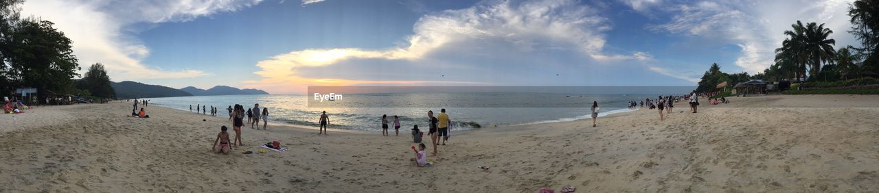 PANORAMIC VIEW OF BEACH AGAINST SKY