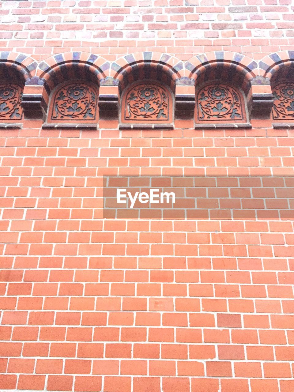 FULL FRAME SHOT OF RED BRICK WALL