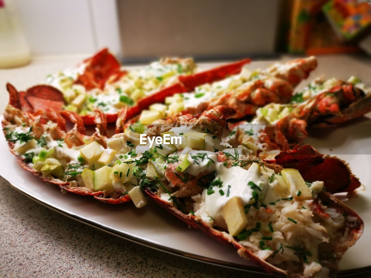 CLOSE-UP OF PIZZA SERVED IN PLATE