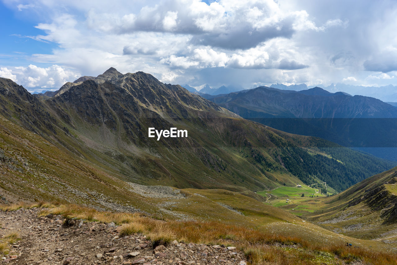 Mountain peaks in gsieser tal/val casies-welsberg/monguelfo-taisten/tesido - südtirol - south tyrol