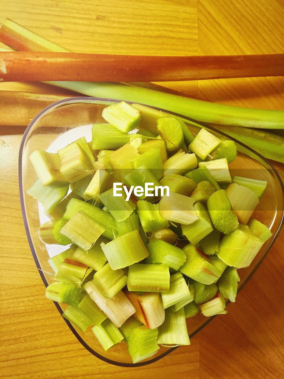 CLOSE-UP OF VEGETABLES