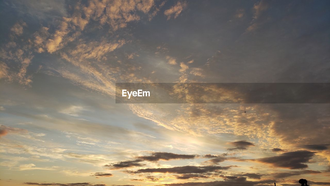 LOW ANGLE VIEW OF SKY AT SUNSET