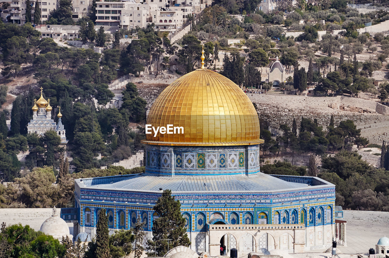 Dome of the rock in city