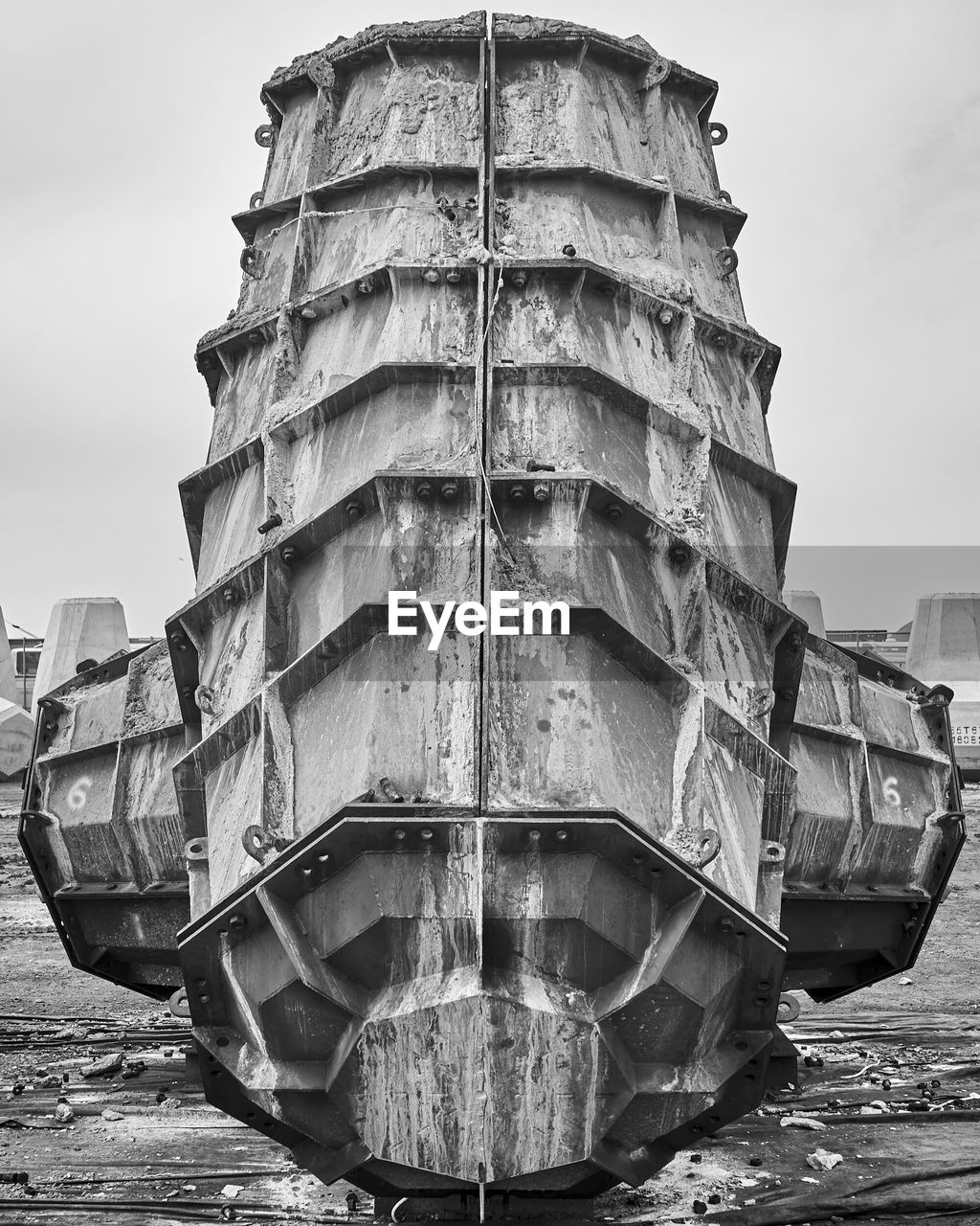 VIEW OF BOATS IN WATER