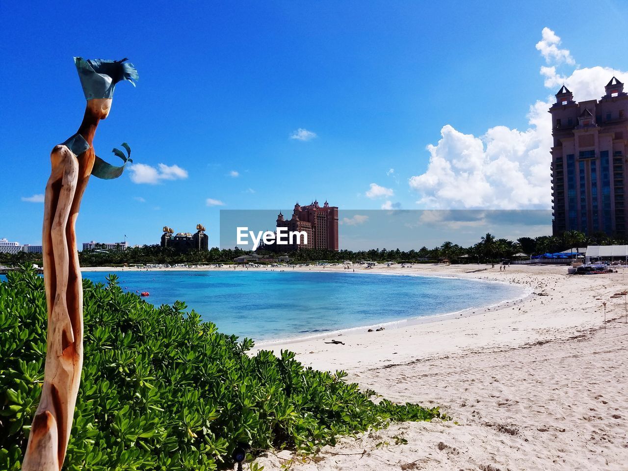 SCENIC VIEW OF SEA BY BUILDINGS AGAINST SKY