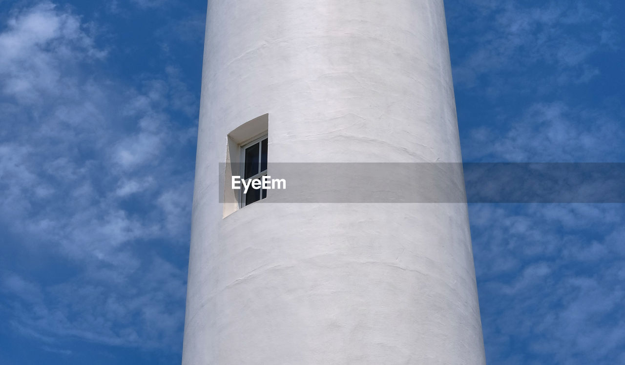 LOW ANGLE VIEW OF TOWER AGAINST SKY