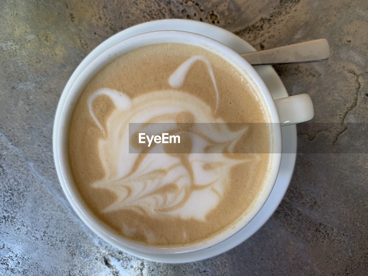 HIGH ANGLE VIEW OF COFFEE ON TABLE