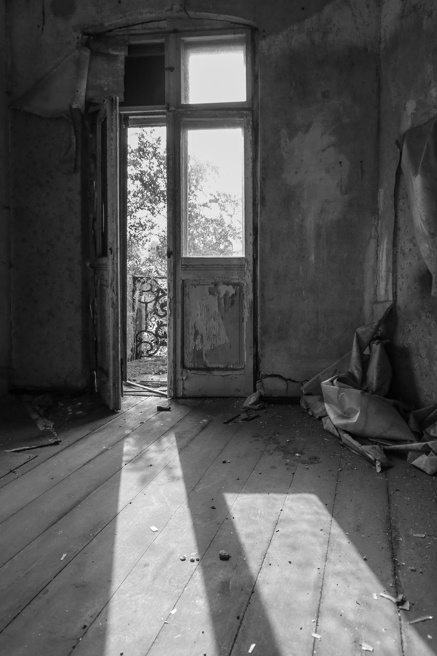 abandoned, black, architecture, white, house, black and white, window, damaged, indoors, building, monochrome, no people, built structure, old, monochrome photography, darkness, home interior, rundown, day, broken, door, entrance, flooring, ruined, history, decline, deterioration, bad condition, destruction, wall - building feature, dirt, wood, domestic room, sunlight, nature, light, wall, the past, weathered