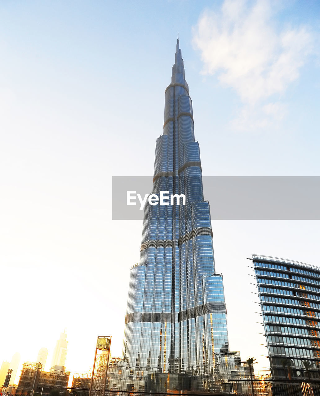 LOW ANGLE VIEW OF SKYSCRAPERS