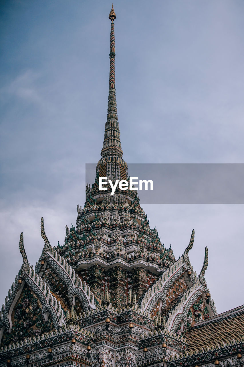 LOW ANGLE VIEW OF TEMPLE BUILDING