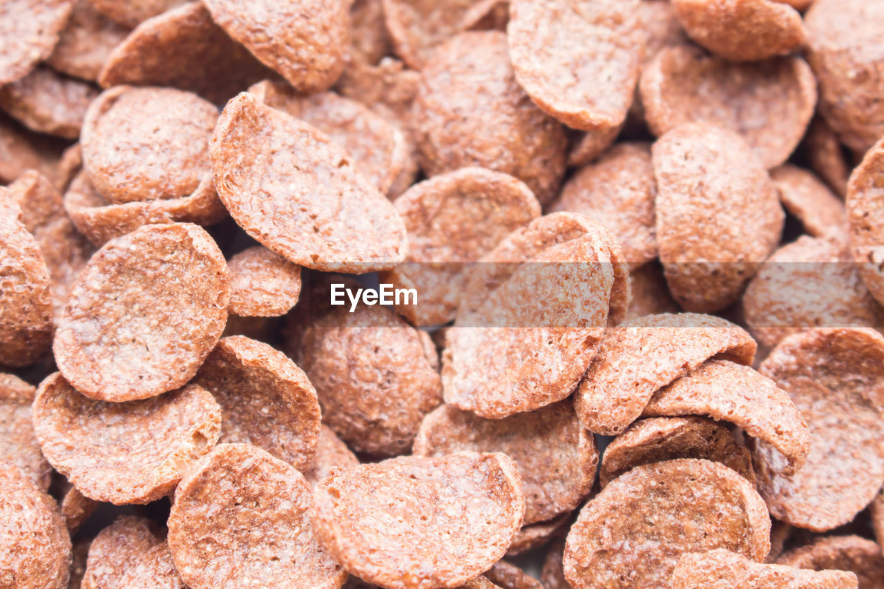 FULL FRAME SHOT OF CHOCOLATE