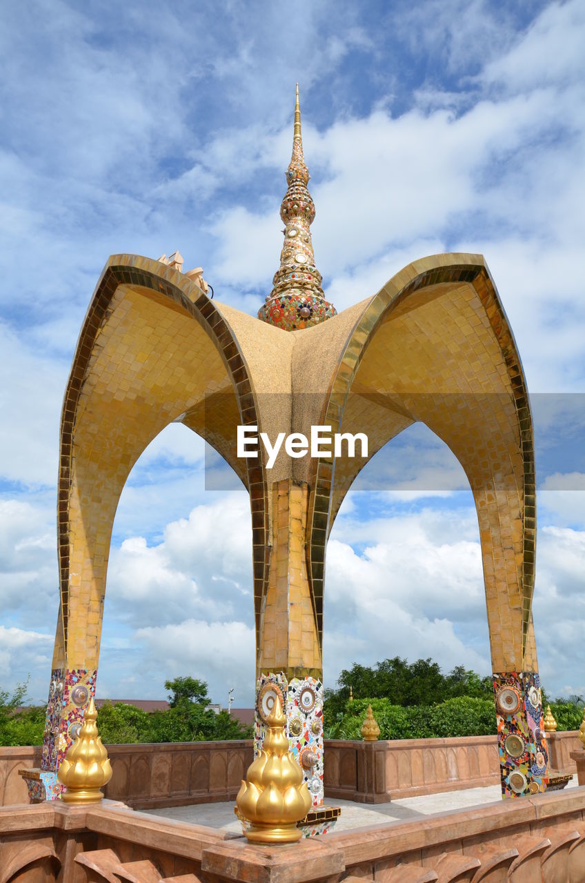 VIEW OF ORNATE BRIDGE