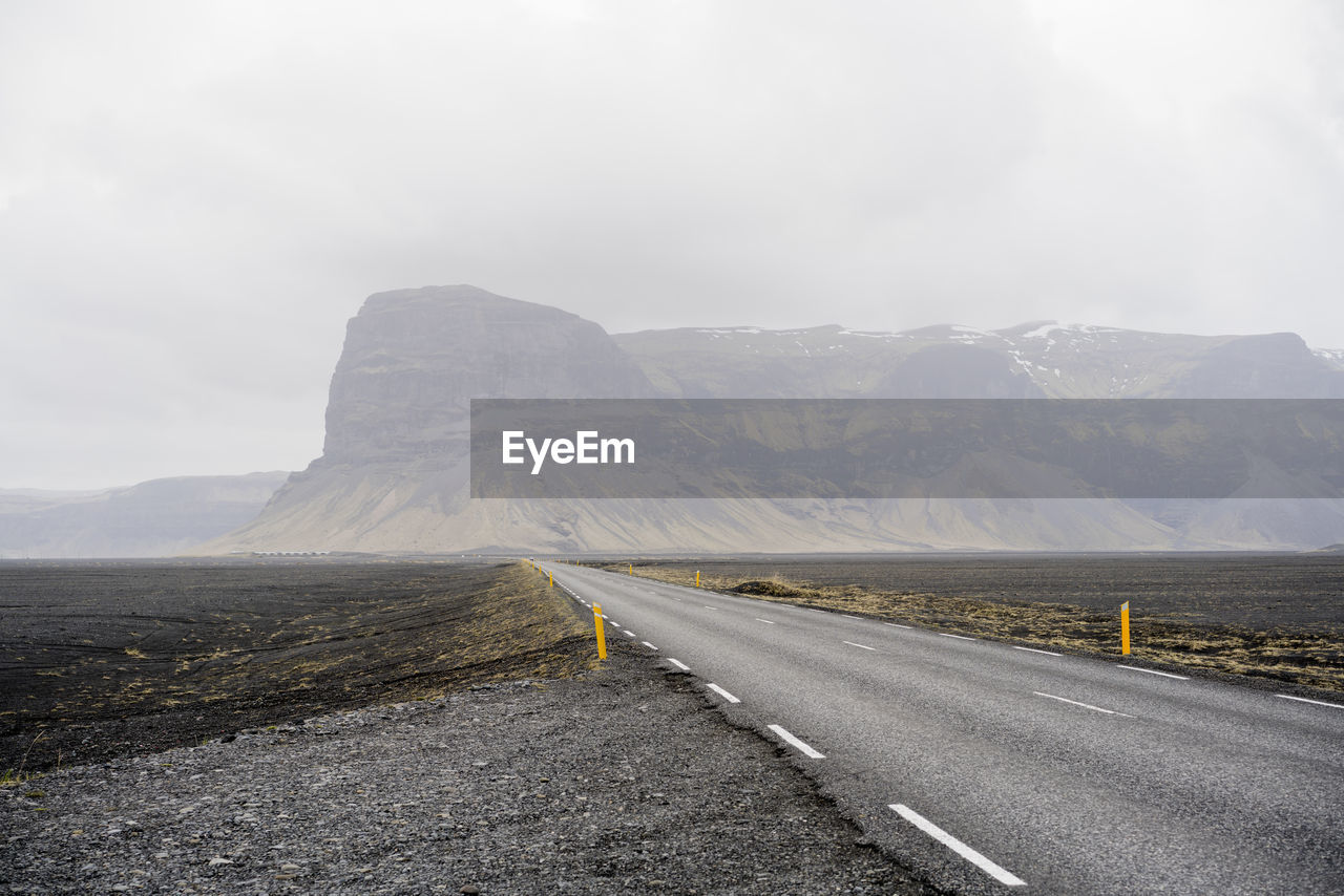 Empty road in east iceland near mt. lómagnúpur