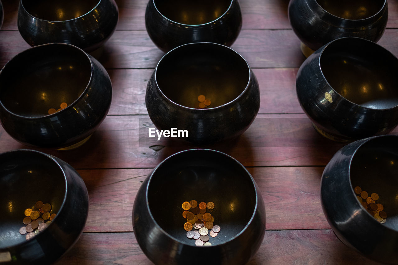 HIGH ANGLE VIEW OF VARIOUS FOOD IN BOWL ON TABLE