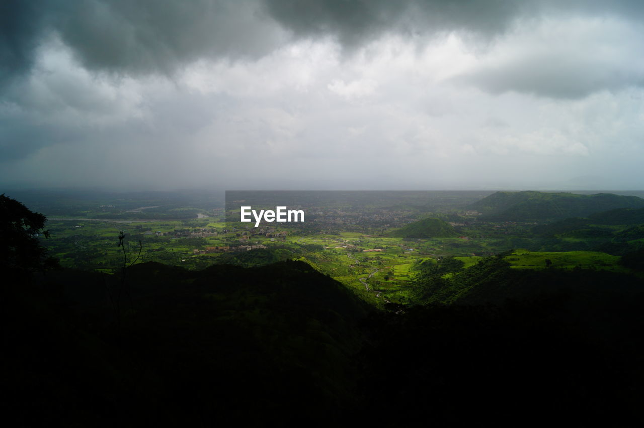 AERIAL VIEW OF LANDSCAPE AGAINST SKY