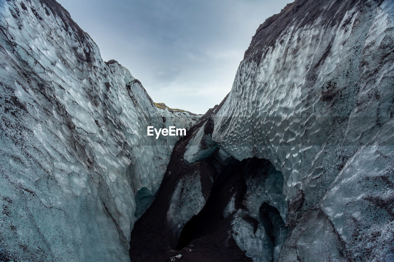 Inside of the sólheimajökull glacier