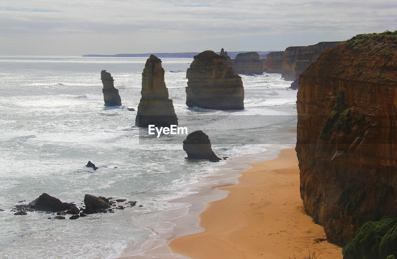 12 apostles rock formations in ocean