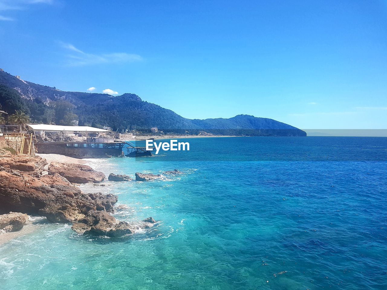 PANORAMIC VIEW OF SEA AGAINST SKY