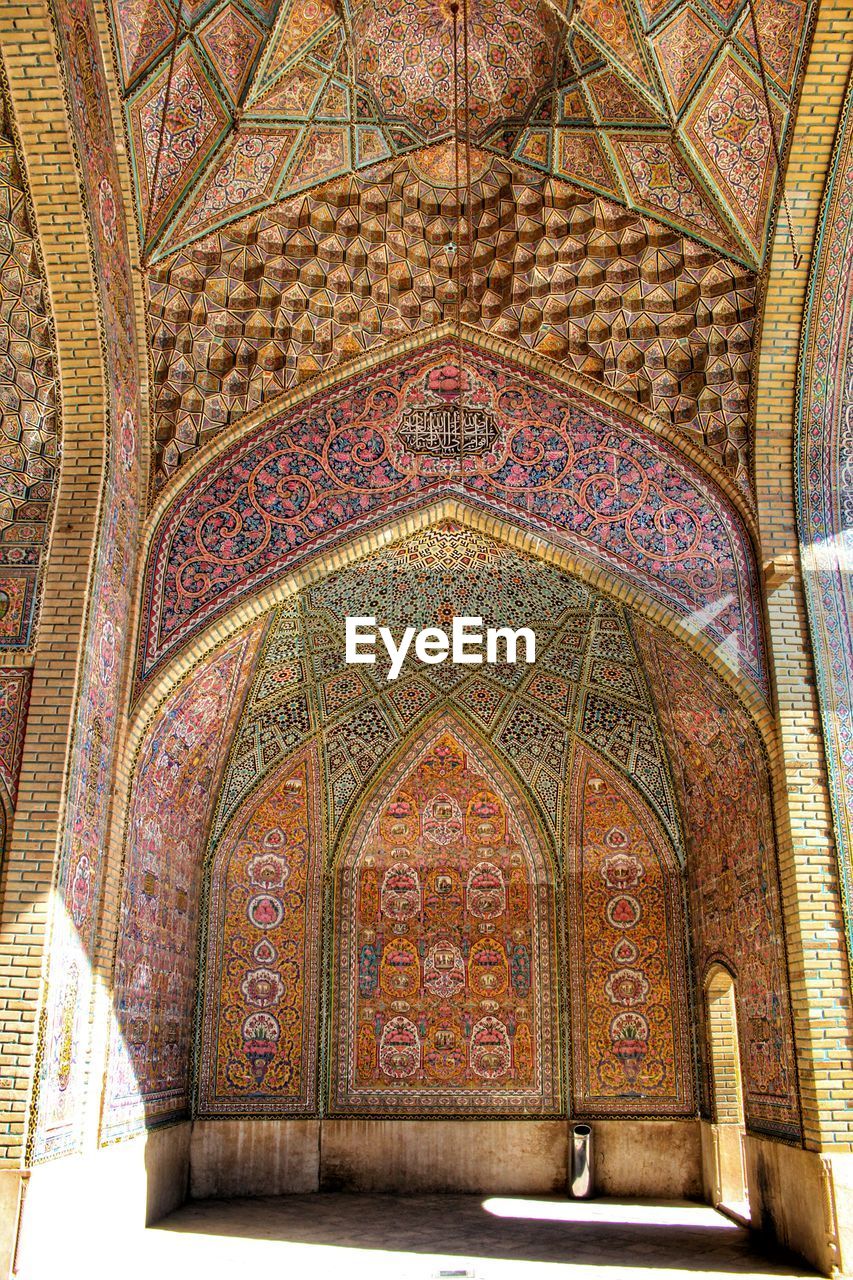 High angle view of beautiful ceiling of mosque wall