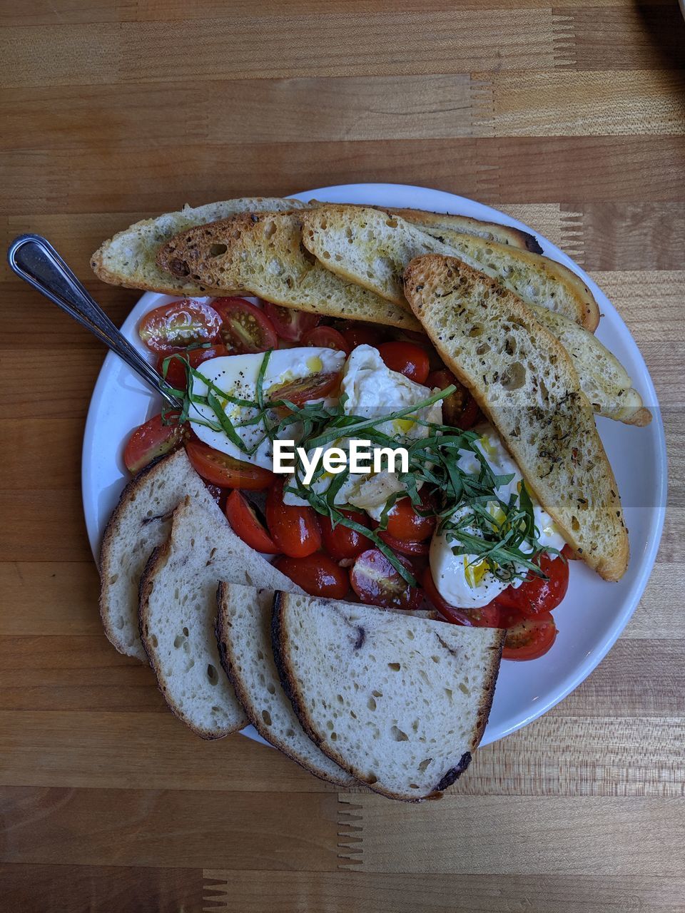 DIRECTLY ABOVE SHOT OF BREAKFAST ON TABLE