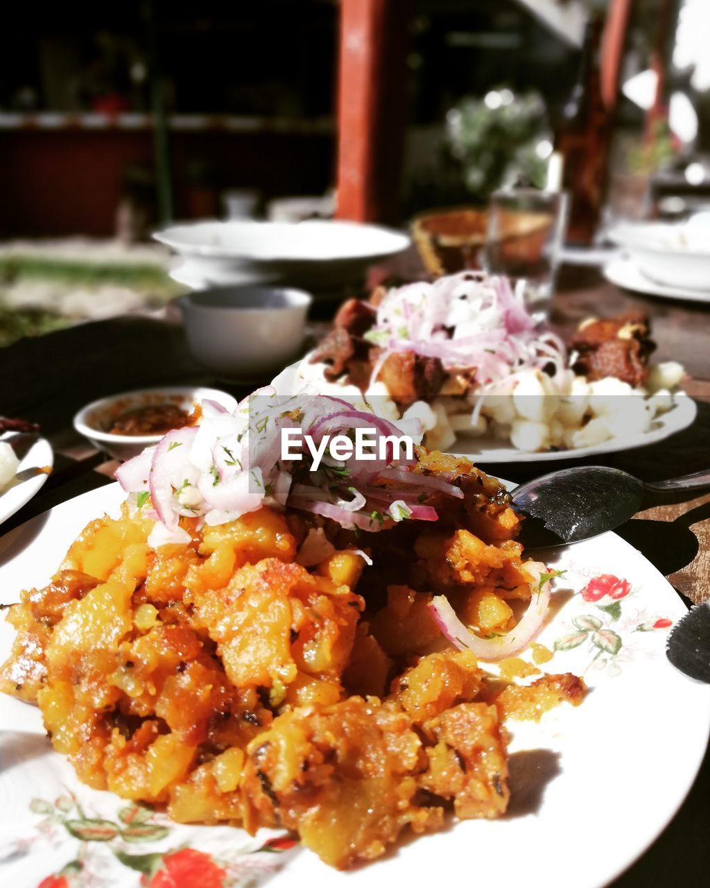 CLOSE-UP OF FOOD SERVED ON TABLE