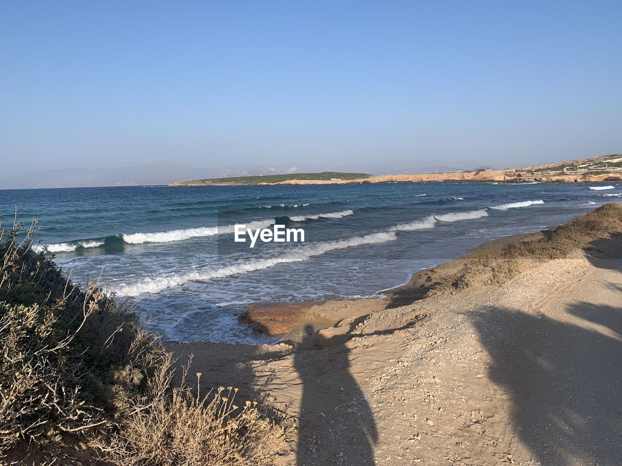 PANORAMIC VIEW OF SEA AGAINST CLEAR SKY