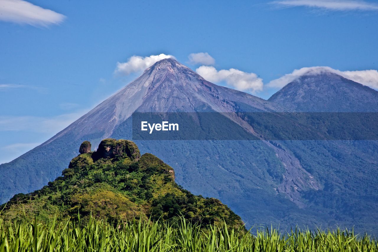 SCENIC VIEW OF VOLCANIC MOUNTAIN RANGE