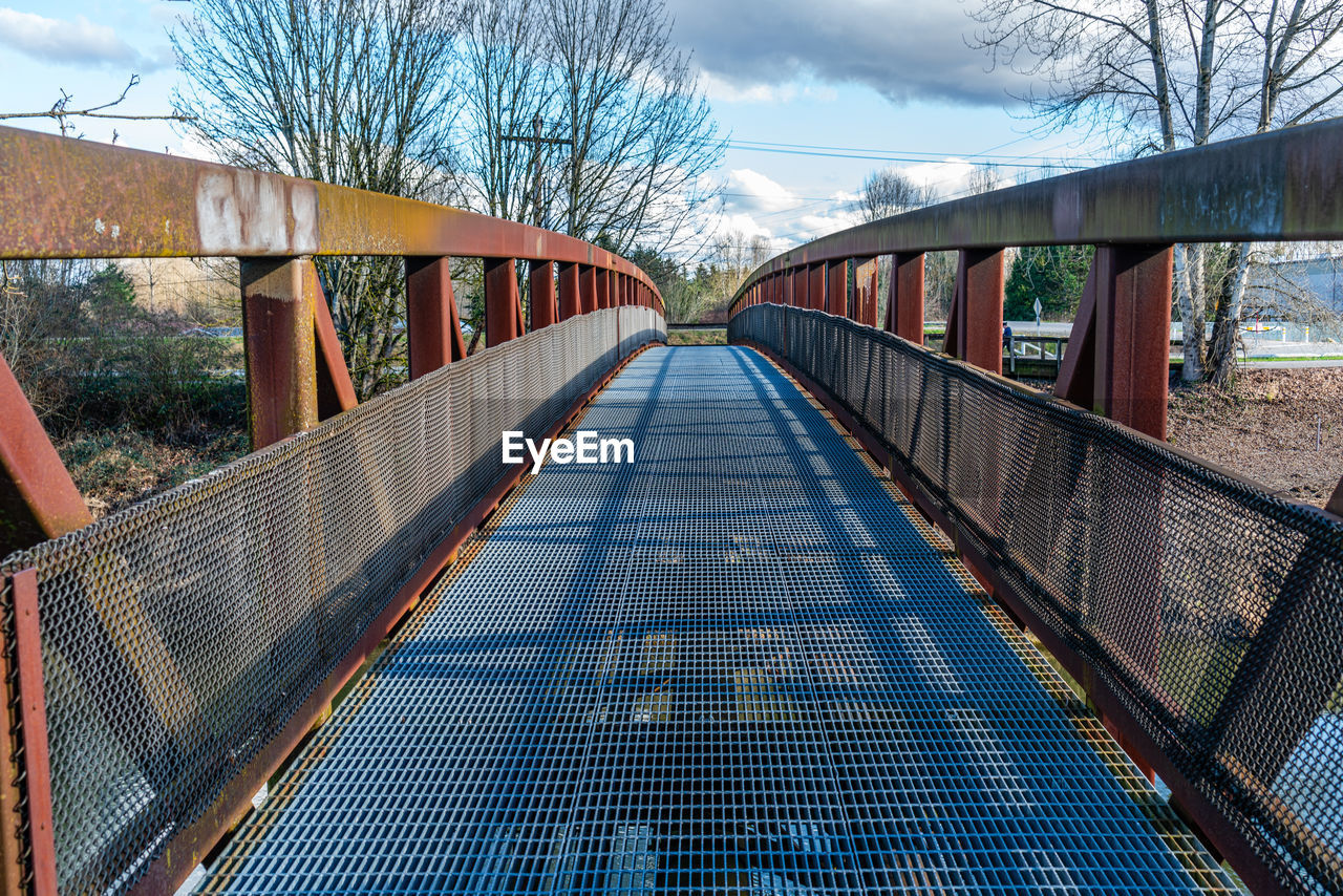 A close-up shot of a pedestrian bridge in kent, washington.