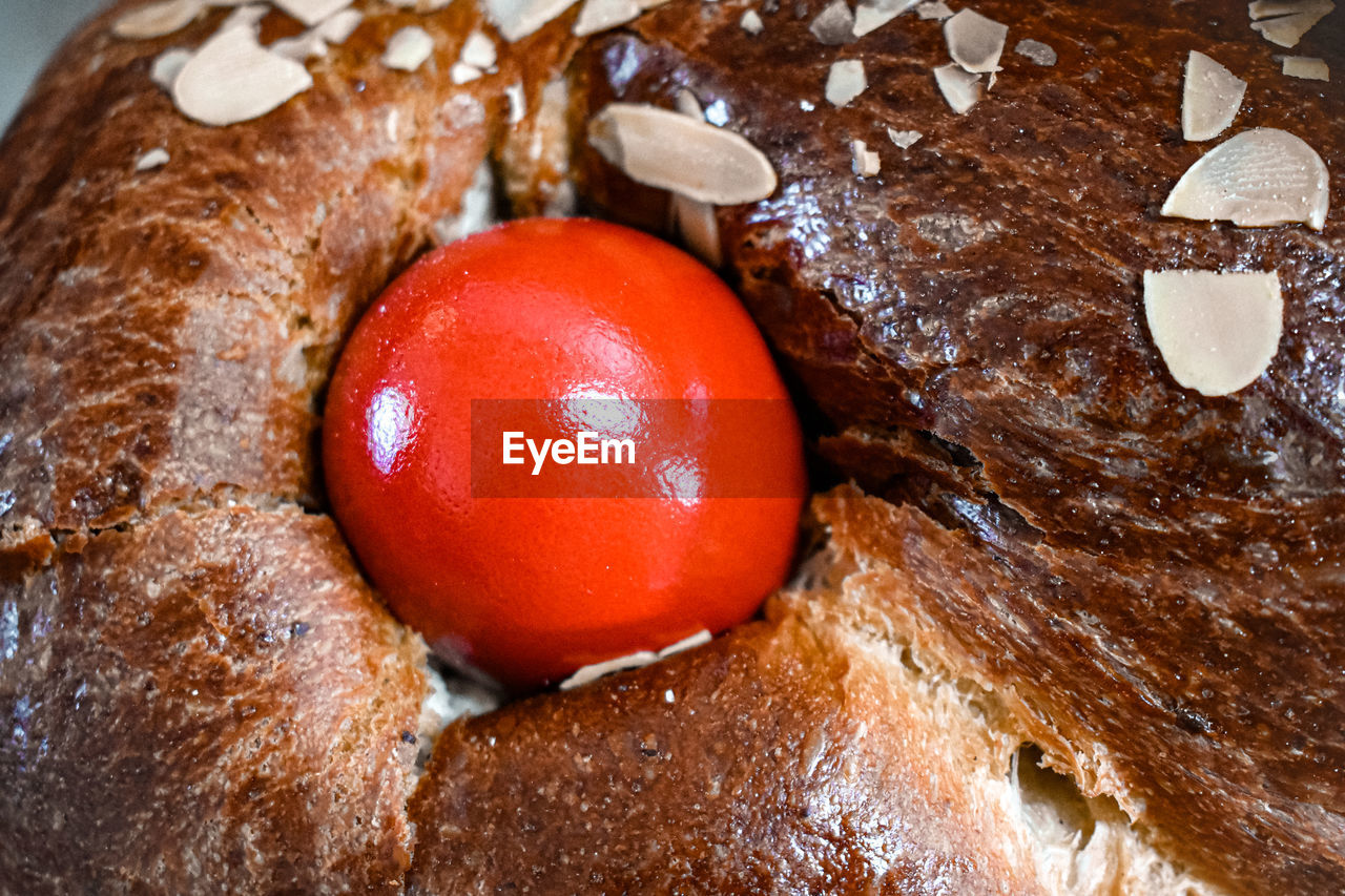 food, food and drink, baked, freshness, dish, healthy eating, no people, close-up, indoors, still life, wellbeing, meal, dessert, fruit, egg, tomato, breakfast, fast food, high angle view, brown, table
