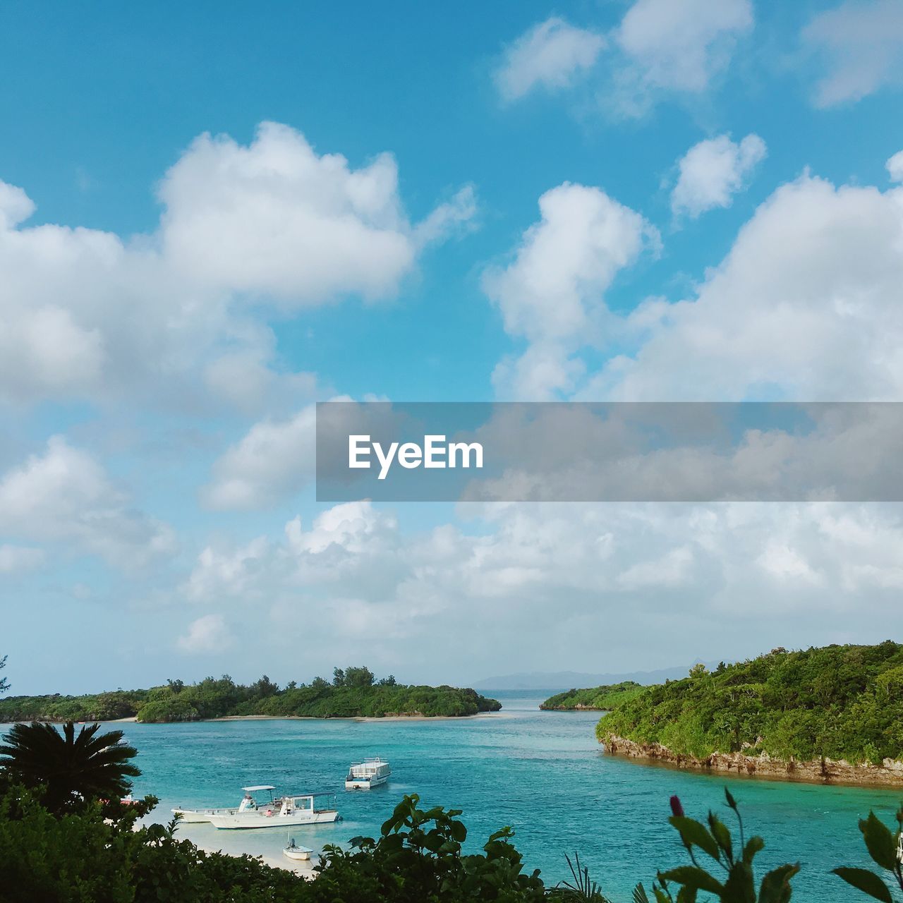 Scenic view of sea and cloudy sky