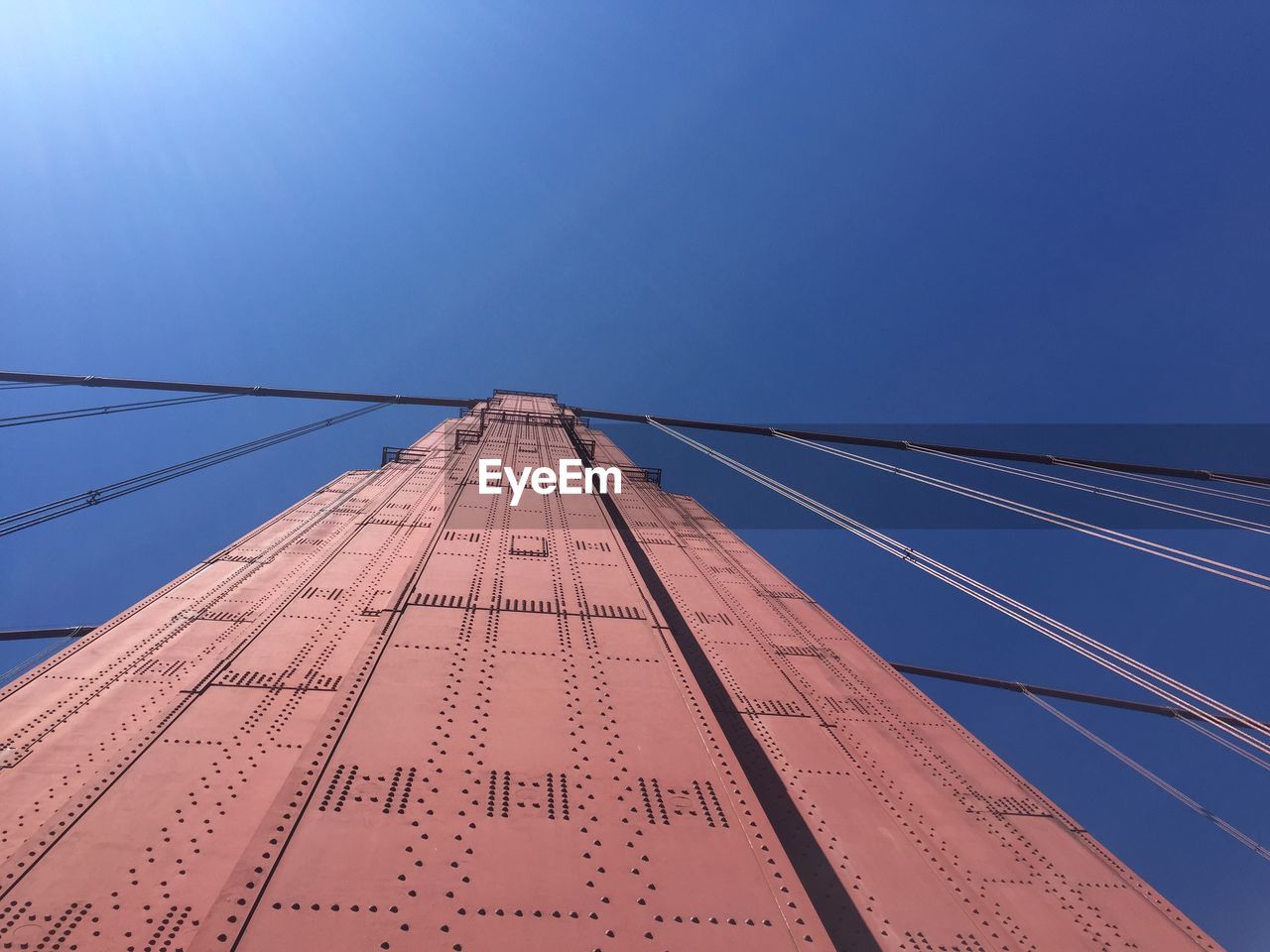 LOW ANGLE VIEW OF SKYSCRAPER