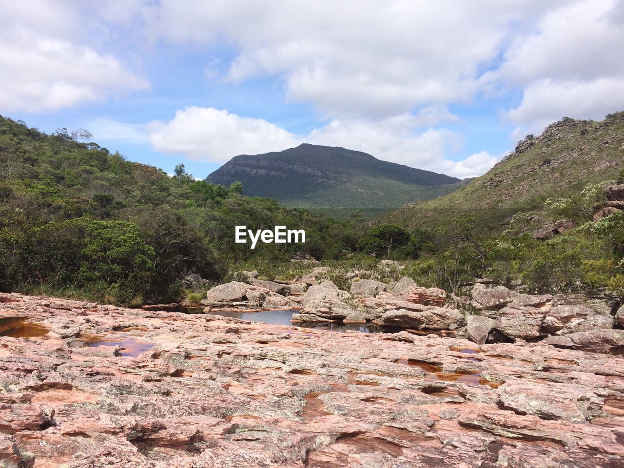 SCENIC VIEW OF MOUNTAIN AGAINST SKY