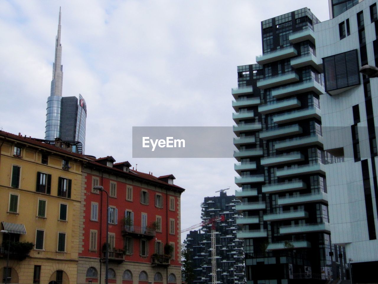 LOW ANGLE VIEW OF MODERN BUILDINGS