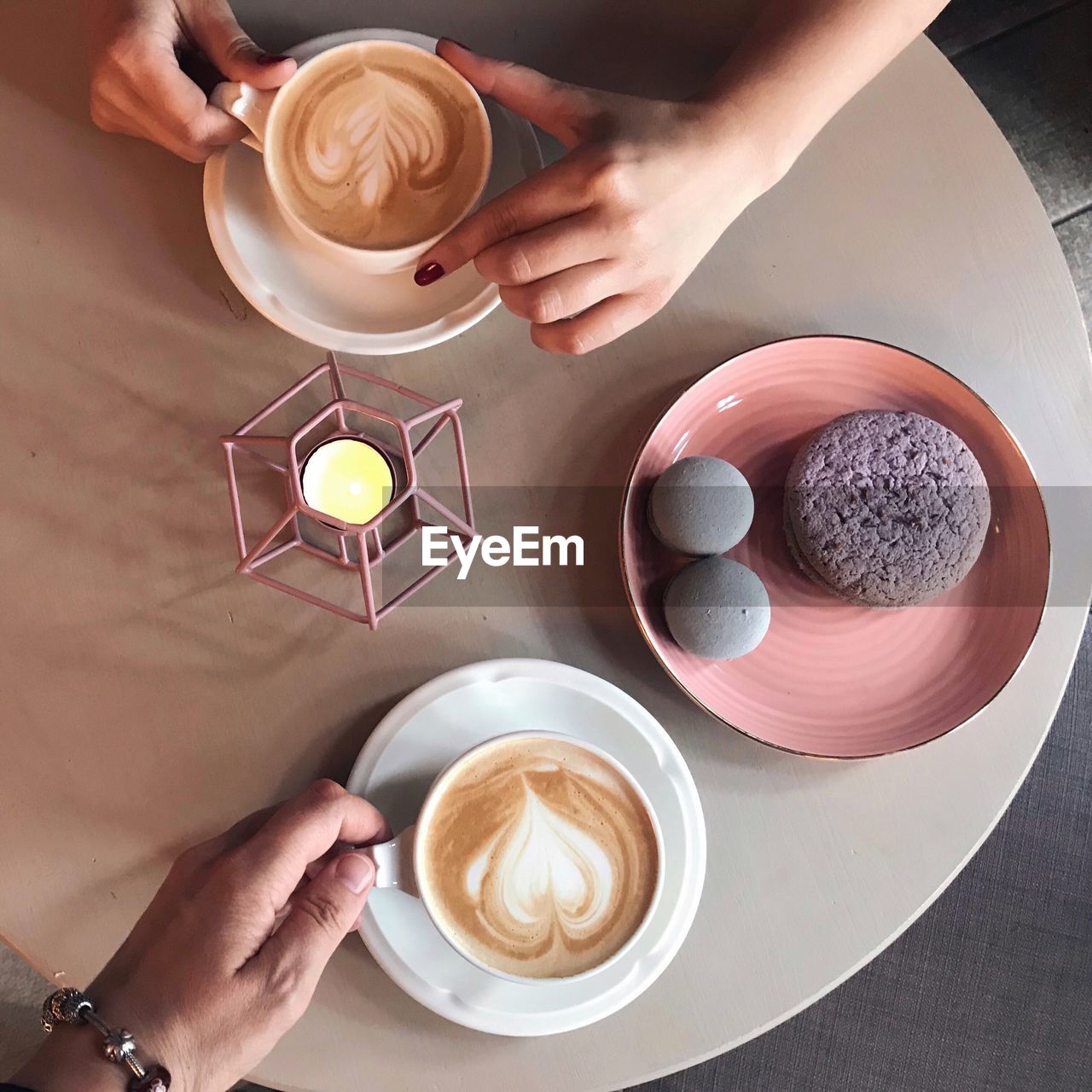 HIGH ANGLE VIEW OF COFFEE CUP AND CAKE