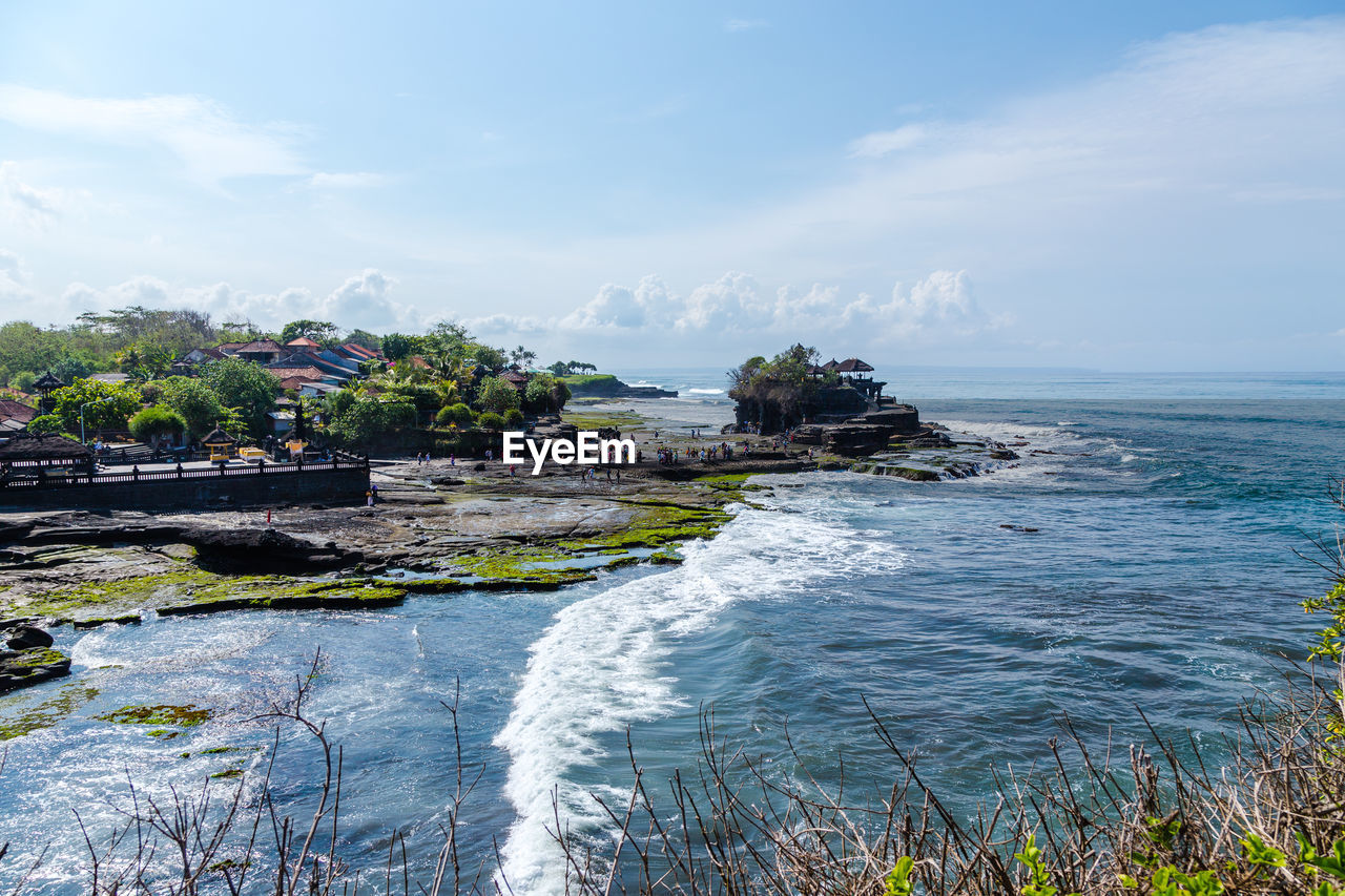 SCENIC VIEW OF CALM SEA AGAINST SKY