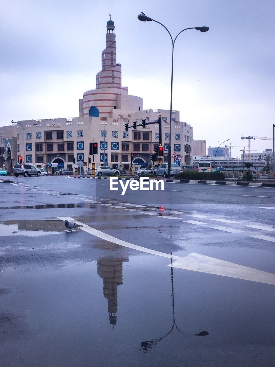 VIEW OF BUILDINGS IN CITY