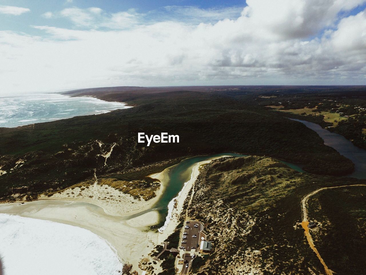 AERIAL VIEW OF SEA AGAINST SKY