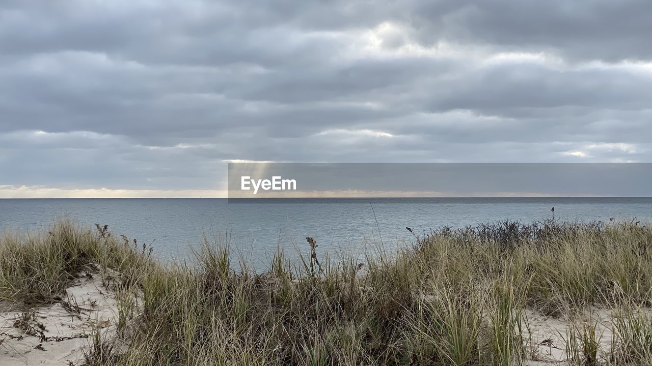 VIEW OF SEA AGAINST SKY