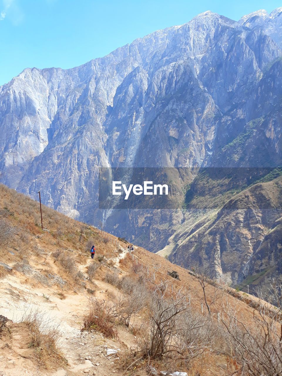 SCENIC VIEW OF SNOWCAPPED MOUNTAINS