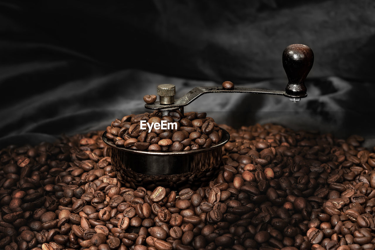 Manual coffee grinder mill with coffee beans