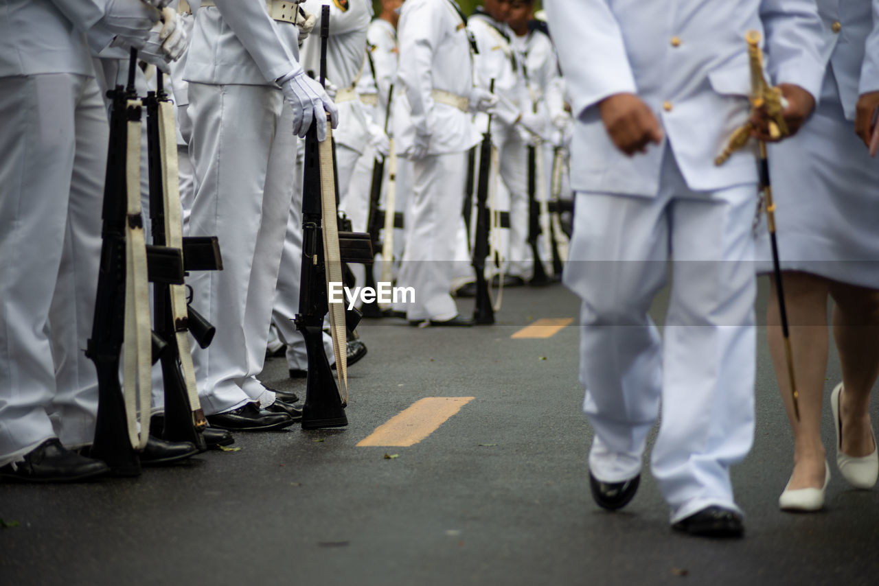 Marine soldiers are seen with rifles during the brazilian independence parade 