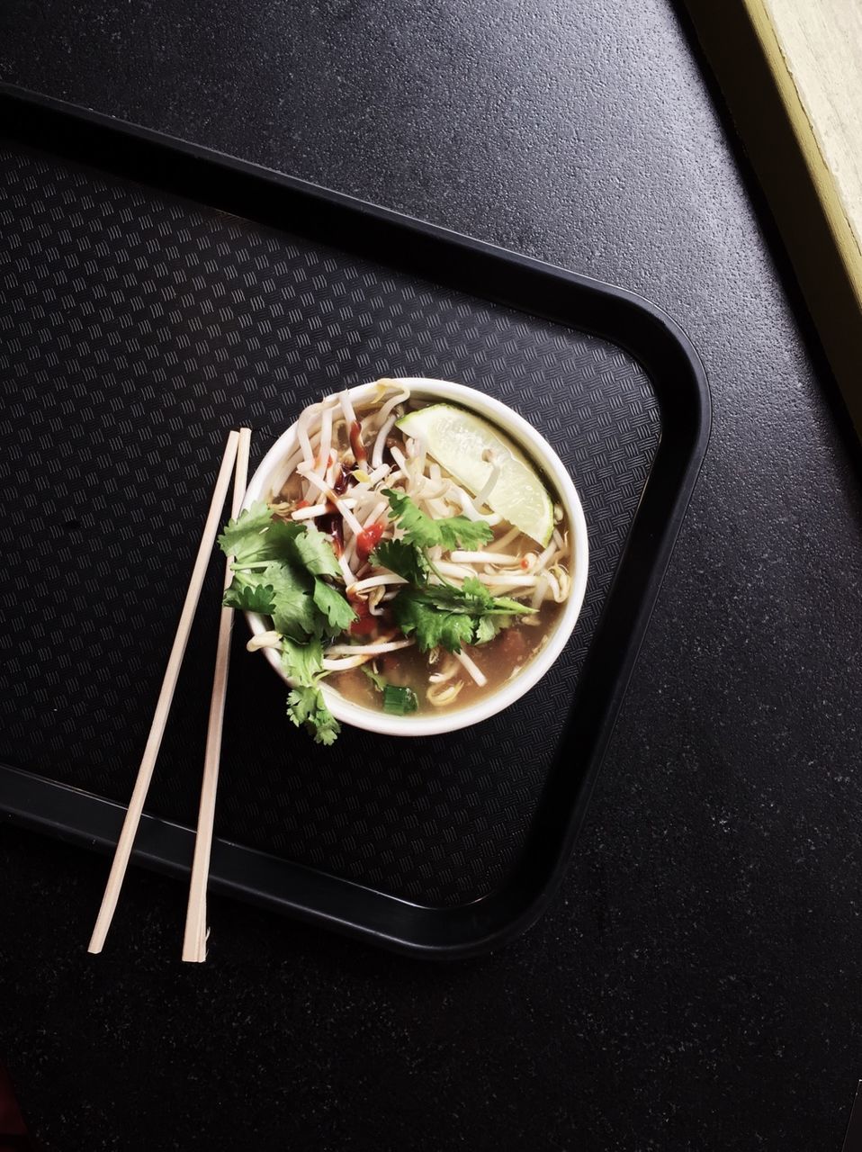 CLOSE-UP OF FOOD IN BOWL