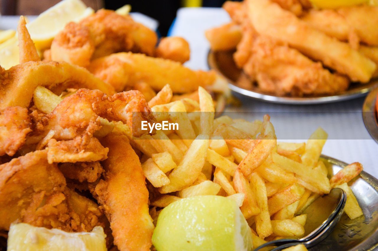 CLOSE-UP OF FOOD SERVED ON TABLE