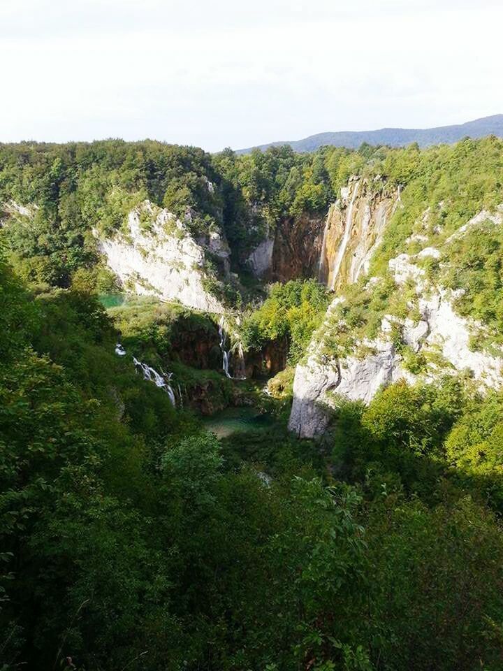 SCENIC VIEW OF MOUNTAINS