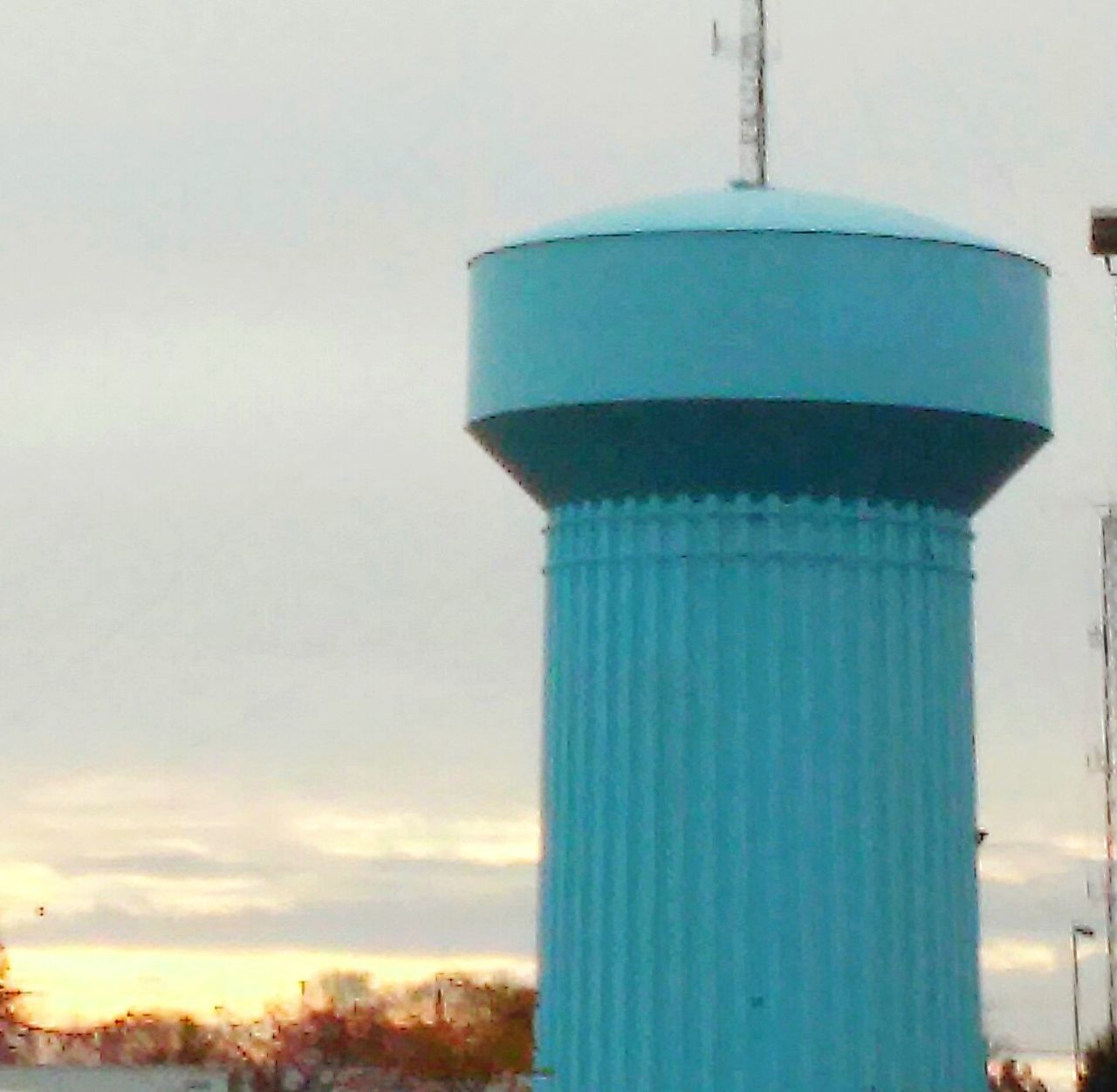 VIEW OF BUILT STRUCTURE AGAINST SKY