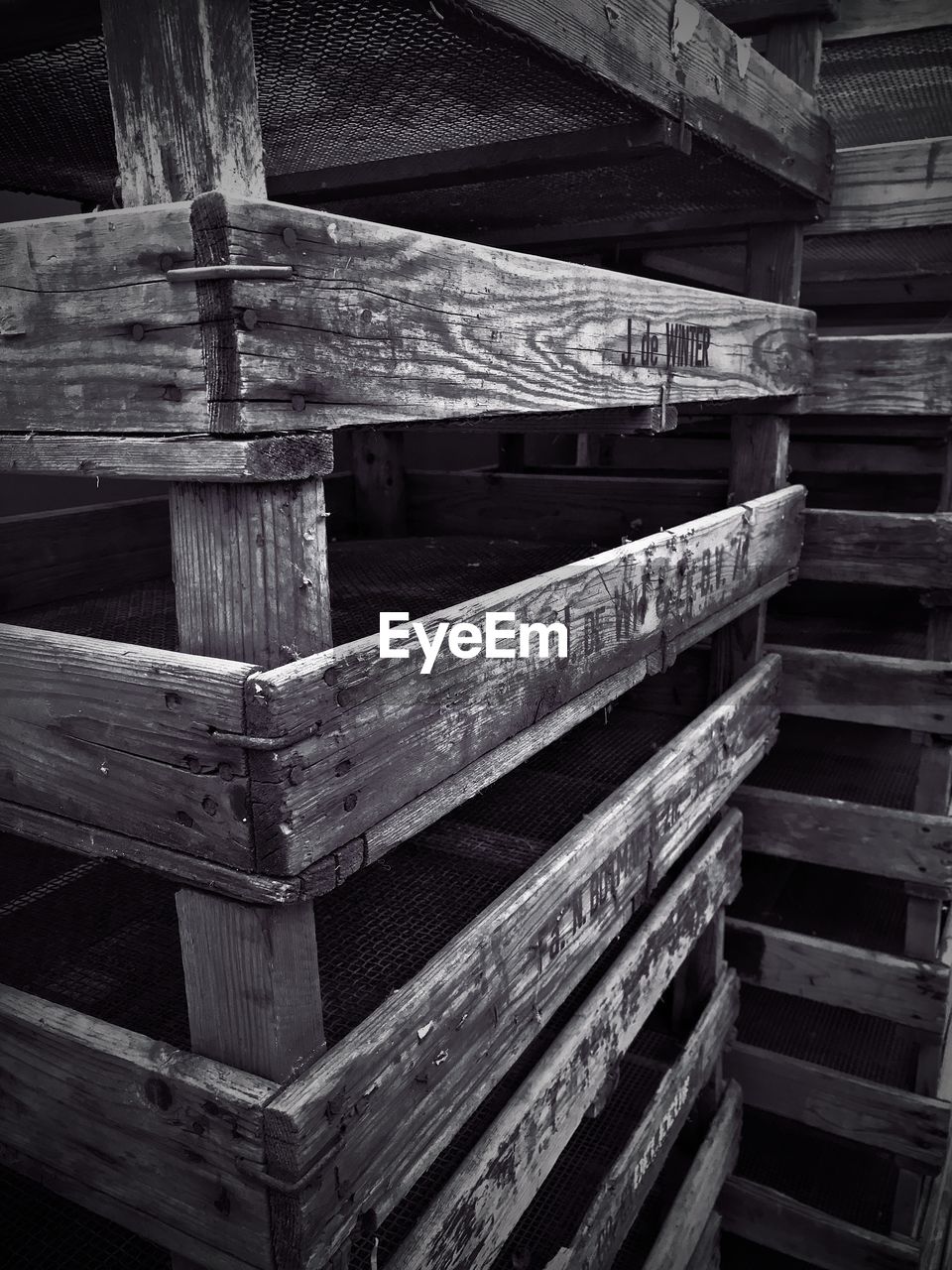 FULL FRAME SHOT OF STACK OF WOODEN PLANKS