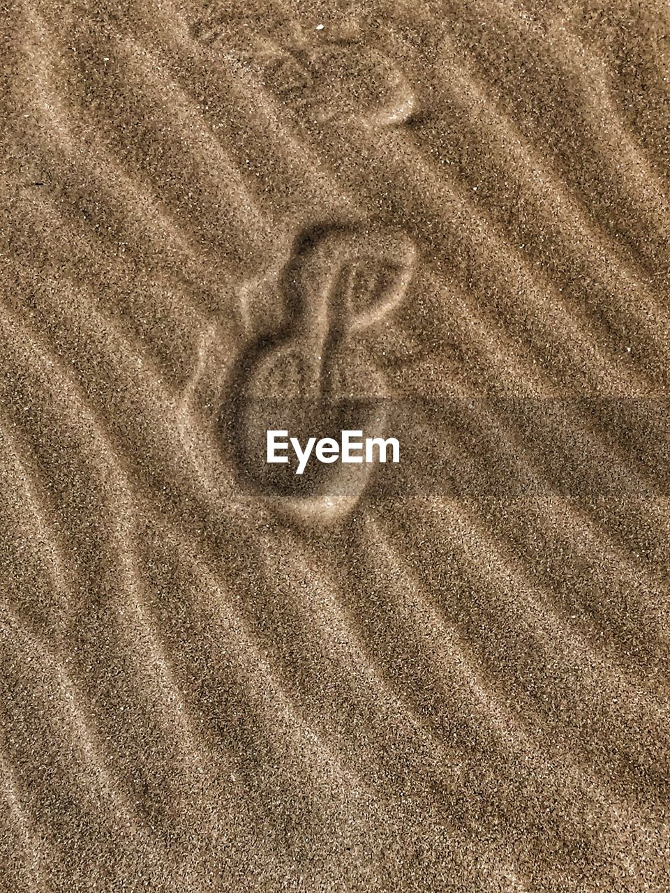 FULL FRAME SHOT OF SAND DUNES