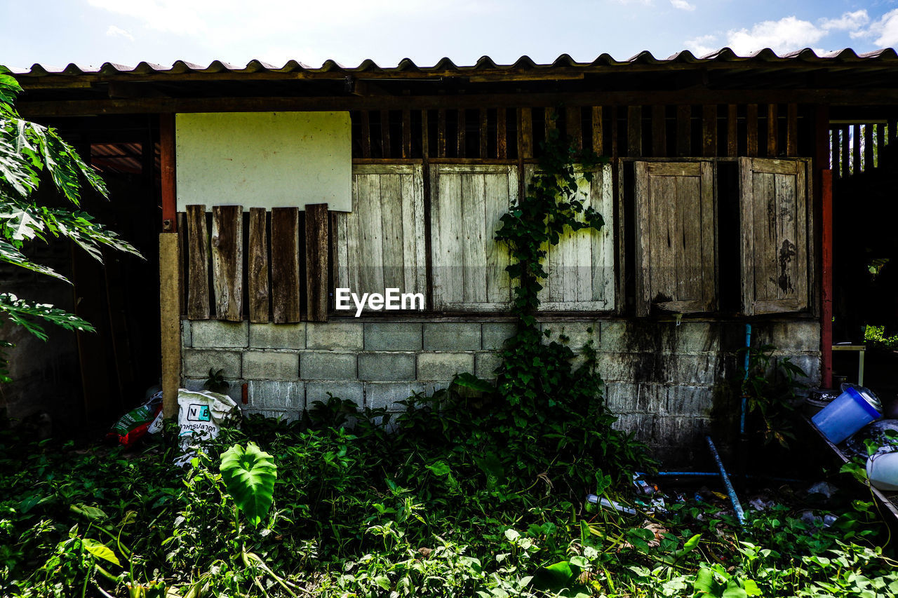 EXTERIOR OF ABANDONED BUILDING