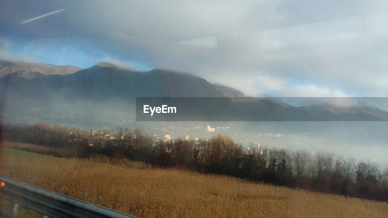 IDYLLIC VIEW OF LANDSCAPE AGAINST SKY