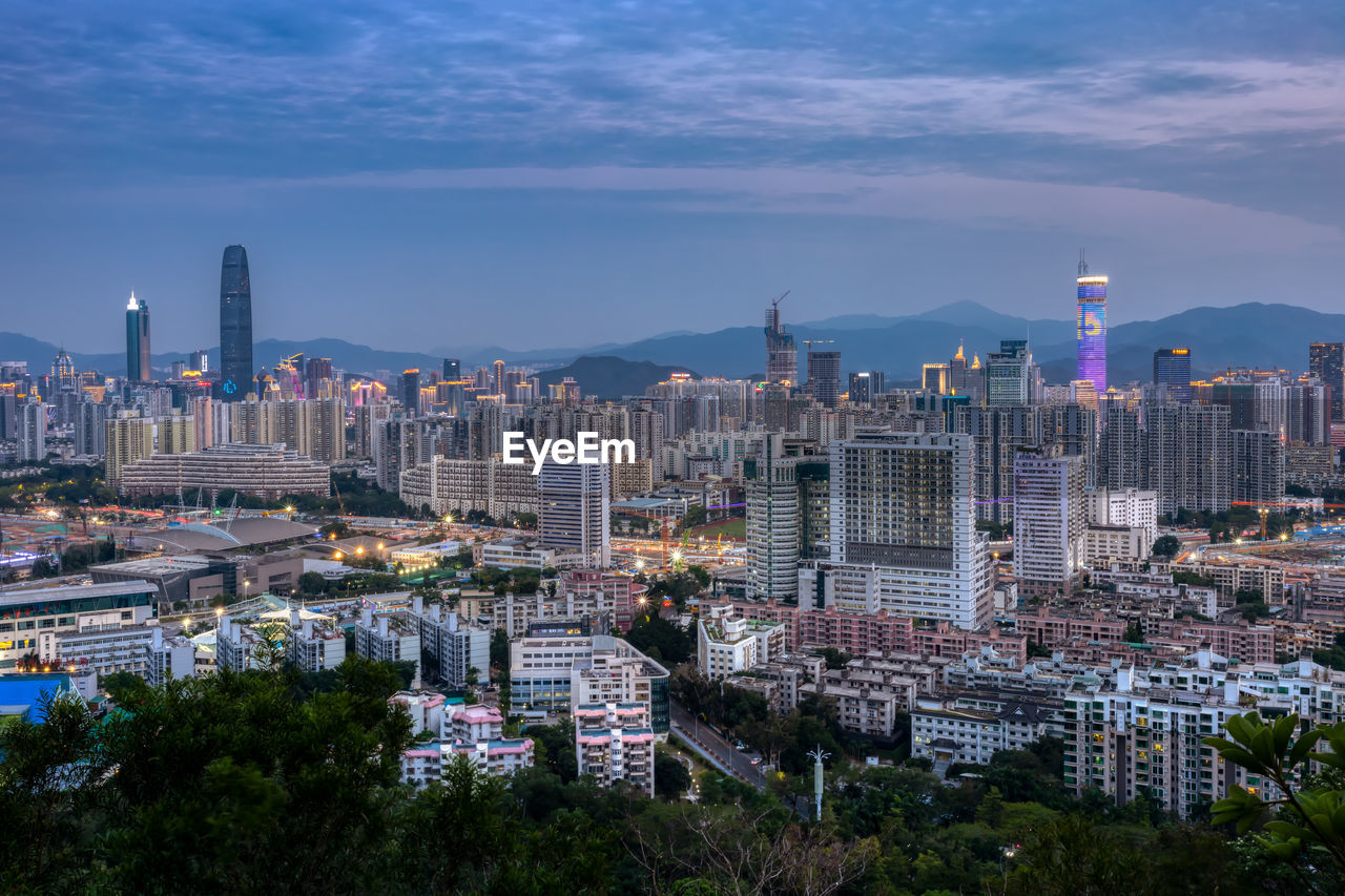 MODERN BUILDINGS AGAINST SKY IN CITY